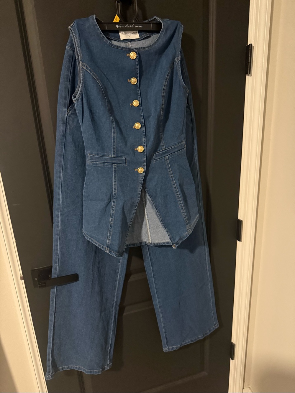 Vintage-Inspired Blue Denim vest & Wide-Leg Jeans Set with gold buttons